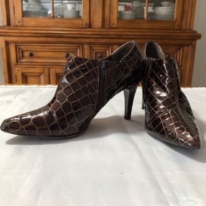 EUC Impo “Tardy” booties